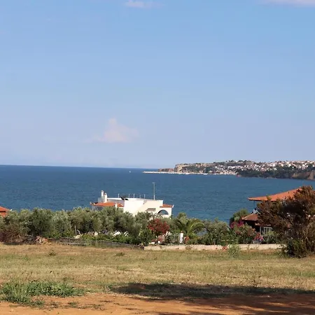 El Mar Apartment Kómboi